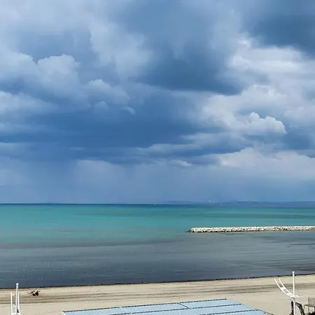 Escale En Bord De Avec Piscine Et Jardins Apartmán