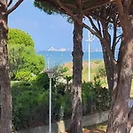 Escale En Bord De Avec Piscine Et Jardins Lejlighed