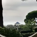Escale En Bord De Avec Piscine Et Jardins アパート