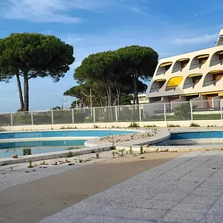 Escale En Bord De Avec Piscine Et Jardins Apartmán *