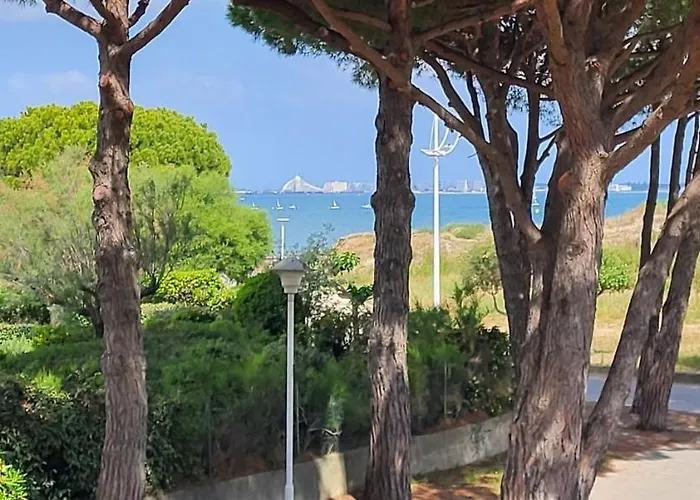 Escale En Bord De Avec Piscine Et Jardins Appartement