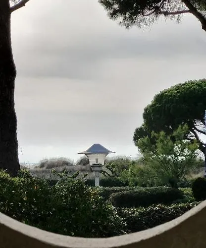 Appartement Escale En Bord De Avec Piscine Et Jardins *