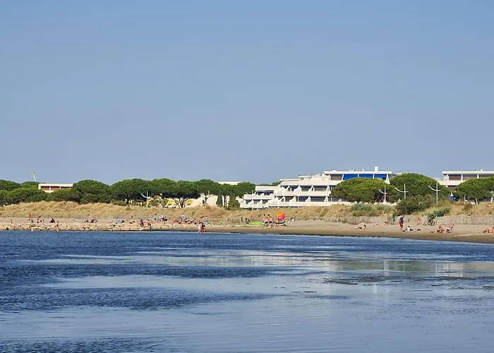 Escale En Bord De Avec Piscine Et Jardins Appartement *