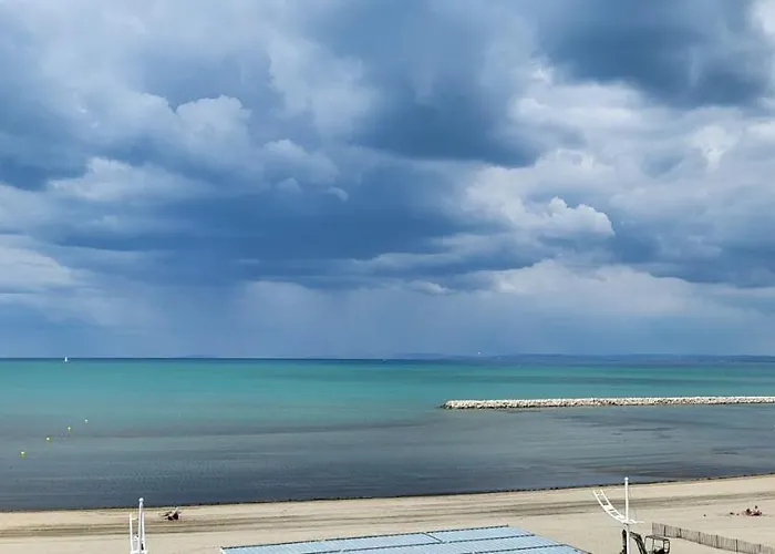 Escale En Bord De Avec Piscine Et Jardins Appartement